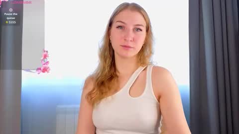 Snapshot of maureencoombs chatting on 09-17-25, 04:14 maureencoombs online show from 09-17-25, 04:14