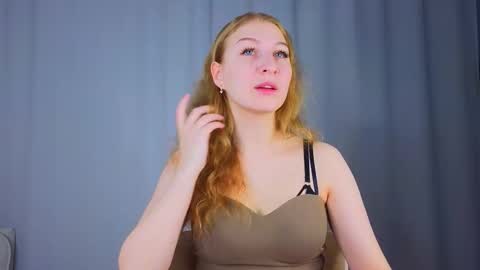 Snapshot of maureencoombs chatting on 10-08-25, 04:21 maureencoombs online show from 10-08-25, 04:21