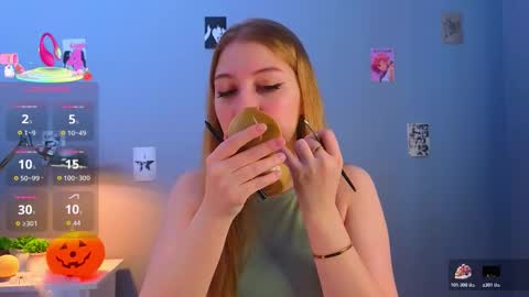 Snapshot of maureencoombs chatting on 11-03-25, 04:03 maureencoombs online show from 11-03-25, 04:03