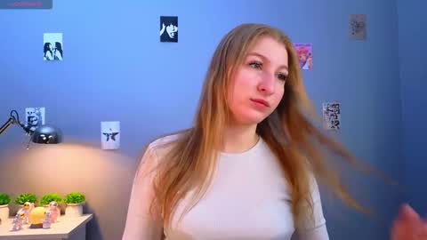 Snapshot of maureencoombs chatting on 11-27-25, 04:14 maureencoombs online show from 11-27-25, 04:14