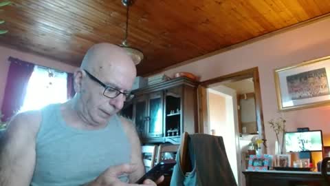 Maurice online show from 02-18-25, 02:27