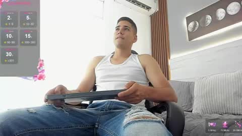 mauro_boy online show from 06-10-26, 07:57