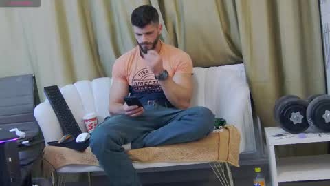 Snapshot of mauro_real_man chatting on 10-19-25, 05:13 mauro_real_man online show from 10-19-25, 05:13