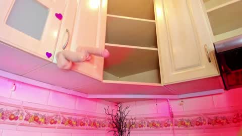 Mavy  online show from 12-12-24, 05:48