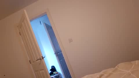 max_0737 online show from 09-22-25, 05:26