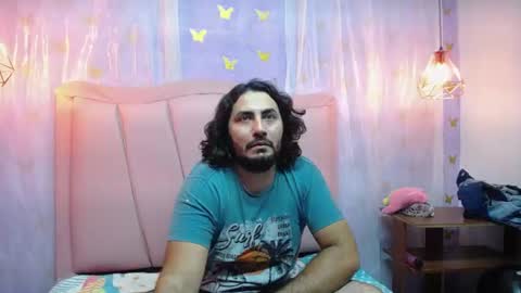 Snapshot of max_2412 chatting on 07-15-26, 09:20 Max online show from 07-15-26, 09:20
