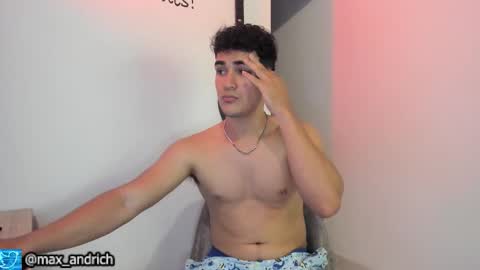 Snapshot of max__andrich chatting on 11-11-25, 03:28 Max... online show from 11-11-25, 03:28