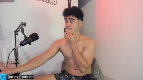 Snapshot of max__andrich chatting on 02-03-26, 08:19 Max... online show from 02-03-26, 08:19