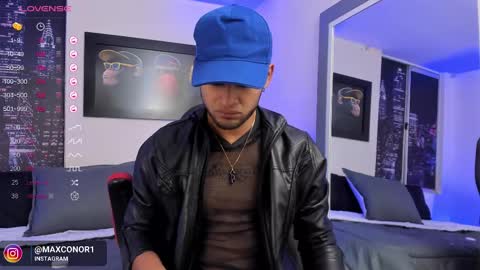 Snapshot of max_conor_ chatting on 02-06-25, 11:32 Max Conor online show from 02-06-25, 11:32