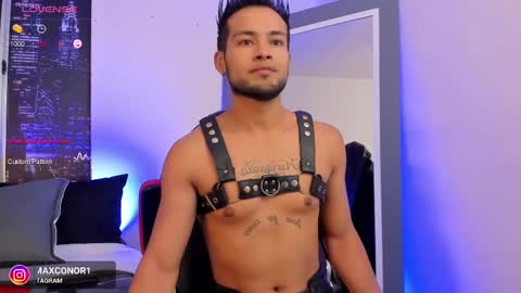 Snapshot of max_conor_ chatting on 02-14-25, 03:05 Max Conor online show from 02-14-25, 03:05