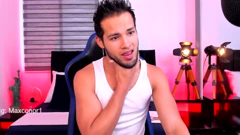 Snapshot of max_conor_ chatting on 03-07-25, 11:29 Max Conor online show from 03-07-25, 11:29