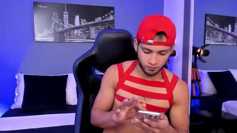 Snapshot of max_conor_ chatting on 09-10-25, 11:43 Max Conor online show from 09-10-25, 11:43