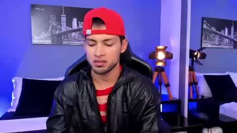 Snapshot of max_conor_ chatting on 09-15-25, 03:01 Max Conor online show from 09-15-25, 03:01