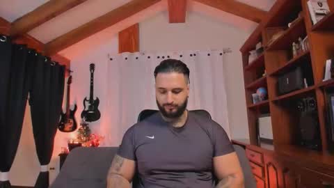 max D. online show from 12-20-25, 01:51