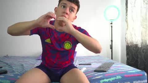 Max online show from 11-23-25, 01:00