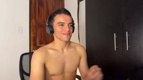 Snapshot of max_lancaster chatting on 12-16-24, 12:04 Max Lancaster online show from 12-16-24, 12:04