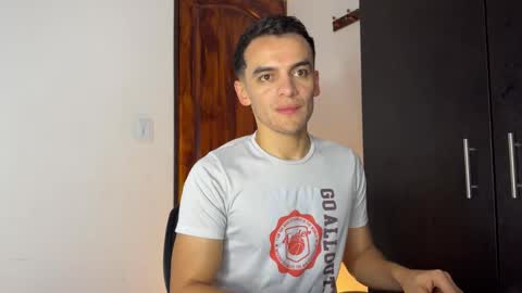 Snapshot of max_lancaster chatting on 12-29-24, 11:08 Max Lancaster online show from 12-29-24, 11:08