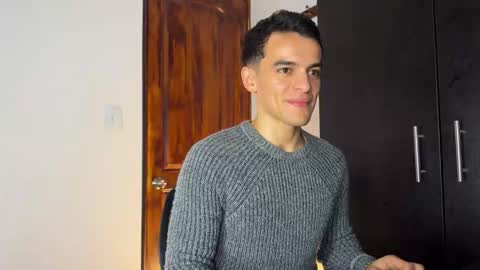 Snapshot of max_lancaster chatting on 01-02-25, 03:48 Max Lancaster online show from 01-02-25, 03:48