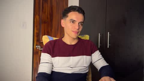 Snapshot of max_lancaster chatting on 01-21-25, 11:34 Max Lancaster online show from 01-21-25, 11:34