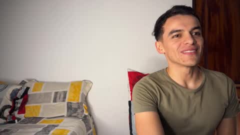 Snapshot of max_lancaster chatting on 01-26-25, 12:16 Max Lancaster online show from 01-26-25, 12:16