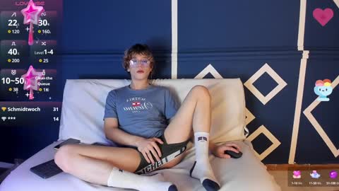 Snapshot of max_lover1 chatting on 02-05-25, 04:03 Max lover1 online show from 02-05-25, 04:03