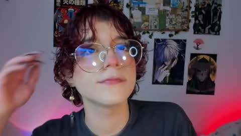 Snapshot of max_lover1 chatting on 12-20-25, 01:45 Max lover1 online show from 12-20-25, 01:45