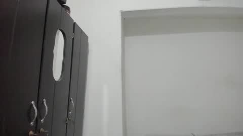 Max online show from 04-17-26, 04:32