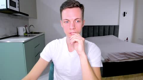 Max  online show from 01-21-25, 01:43