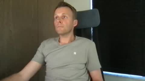 Snapshot of max_straight_1 chatting on 05-22-26, 01:39 Max take off clothes online show from 05-22-26, 01:39