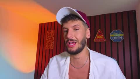 Max Taylor online show from 10-18-25, 09:48