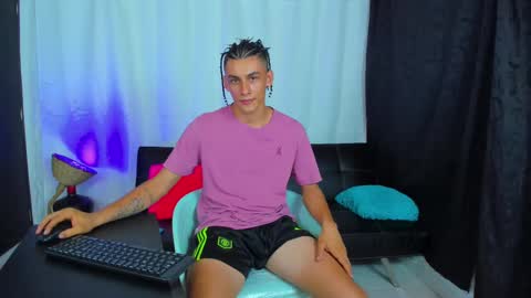 MAX     online show from 03-04-25, 09:51