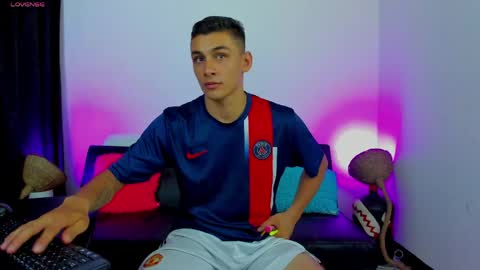 MAX     online show from 03-29-26, 08:03