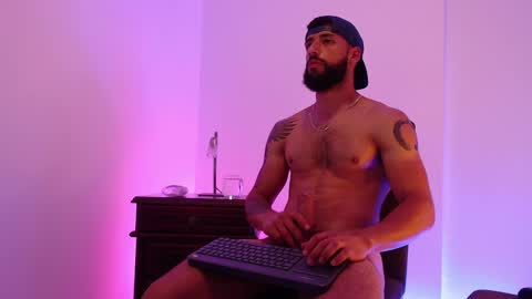 Snapshot of max_xl_ chatting on 01-16-25, 06:37 max_xl_ online show from 01-16-25, 06:37