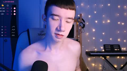 Snapshot of max_zife chatting on 12-20-24, 05:47 Max online show from 12-20-24, 05:47