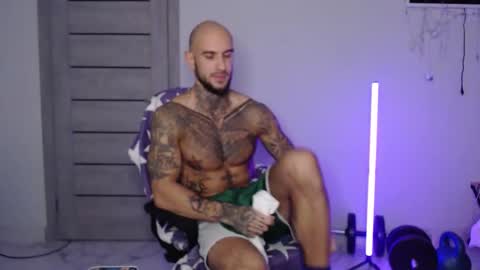 Maximus Fox online show from 11-10-25, 05:12