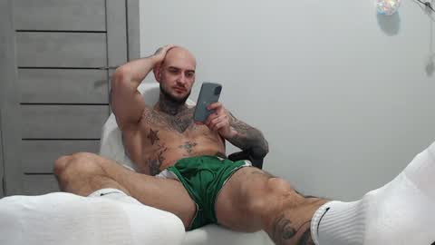 Maximus Fox online show from 04-11-26, 06:51