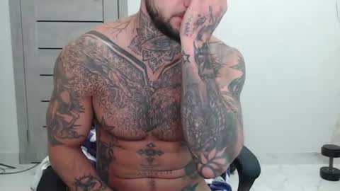 Snapshot of maxi_foxxx chatting on 06-19-26, 07:01 Maximus Fox online show from 06-19-26, 07:01
