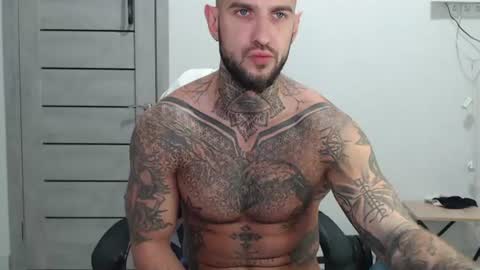 Snapshot of maxi_foxxx chatting on 06-24-26, 07:40 Maximus Fox online show from 06-24-26, 07:40