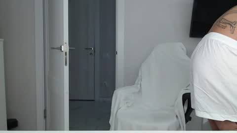 Snapshot of maxi_foxxx chatting on 07-10-26, 06:50 Maximus Fox online show from 07-10-26, 06:50