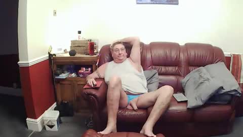 MAX online show from 01-05-26, 11:08