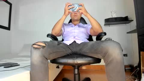 MAXI      online show from 02-21-26, 08:15