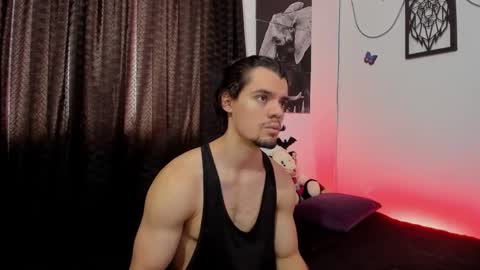 Snapshot of maxi_styles chatting on 12-29-24, 07:43 Alex online show from 12-29-24, 07:43