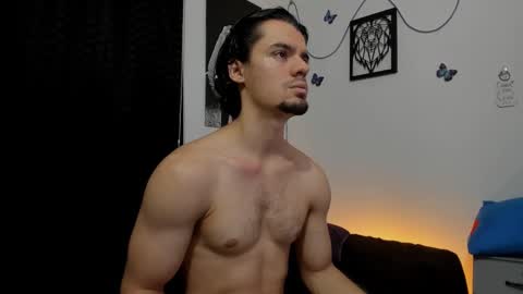 Snapshot of maxi_styles chatting on 01-31-25, 04:47 Alex online show from 01-31-25, 04:47