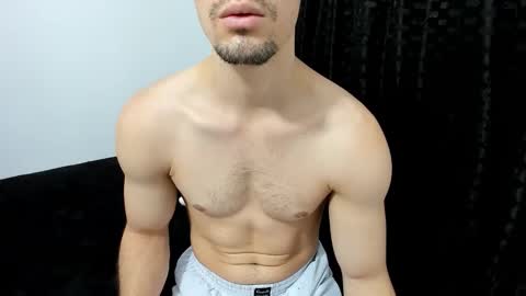 Snapshot of maxi_styles chatting on 10-24-25, 10:28 Alex online show from 10-24-25, 10:28