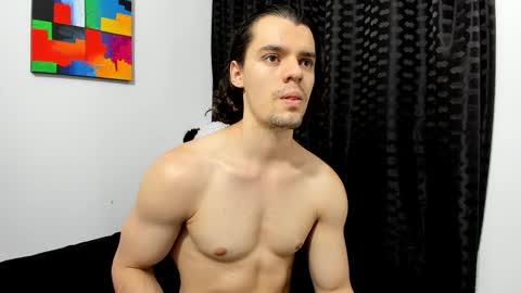 Snapshot of maxi_styles chatting on 11-11-25, 11:38 Alex online show from 11-11-25, 11:38