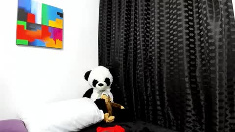 Snapshot of maxi_styles chatting on 11-14-25, 12:20 Alex online show from 11-14-25, 12:20