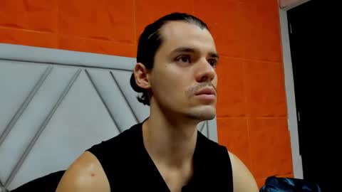 Snapshot of maxi_styles chatting on 02-10-26, 11:58 Alex online show from 02-10-26, 11:58