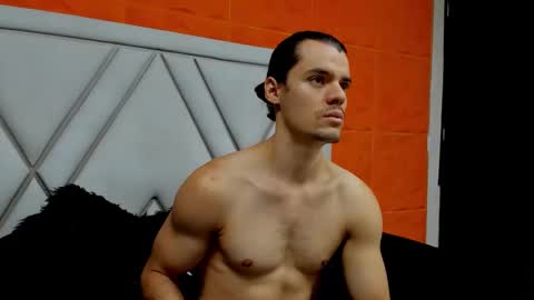 Snapshot of maxi_styles chatting on 02-12-26, 01:17 Alex online show from 02-12-26, 01:17