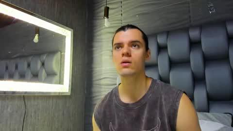 Snapshot of maxi_styles chatting on 02-22-26, 02:37 Alex online show from 02-22-26, 02:37