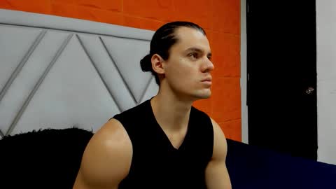 Snapshot of maxi_styles chatting on 02-23-26, 11:18 Alex online show from 02-23-26, 11:18